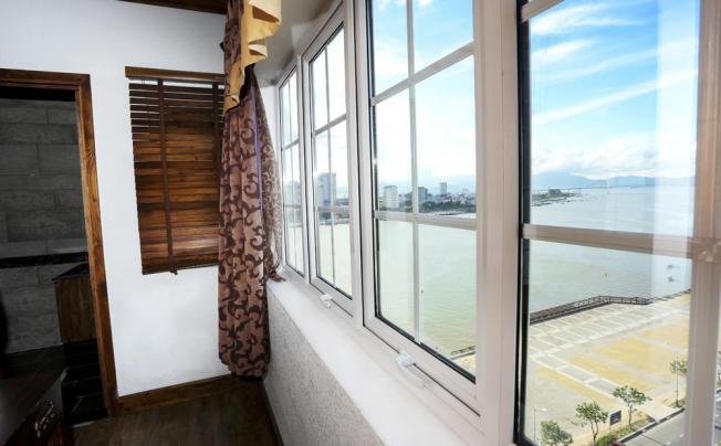 Фото отеля Seventeen Saloon Hotel