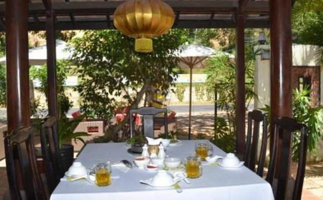 Фото отеля GOLDEN SAIL HOTEL & RESTAURANT