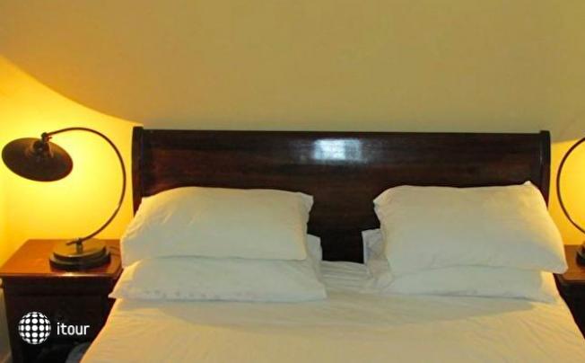 Фото отеля Nina Suites Hotel And Cafe