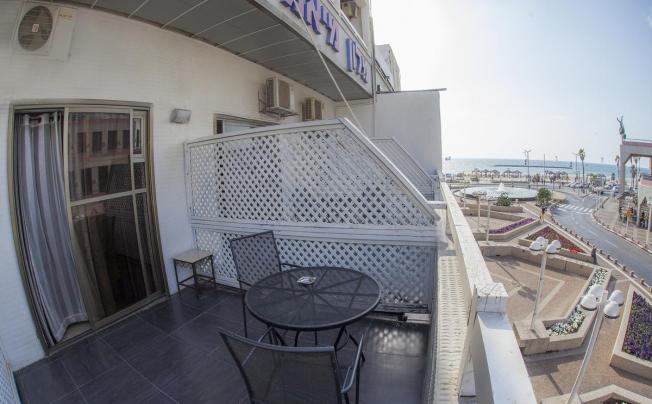 Фото отеля Miami Hotel Tel Aviv