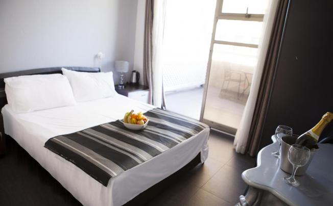 Фото отеля Miami Hotel Tel Aviv