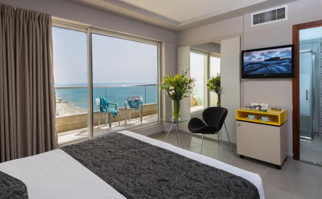 Фото отеля Leonardo Suite Bat Yam Hotel
