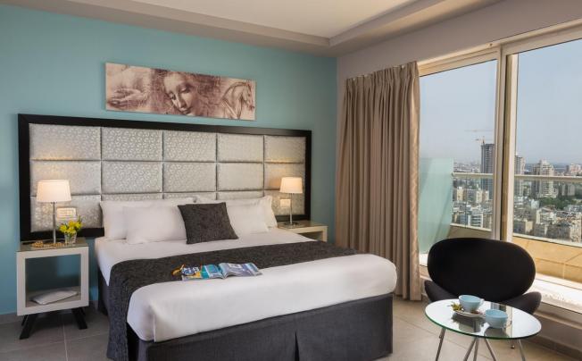 Фото отеля Leonardo Suite Bat Yam Hotel
