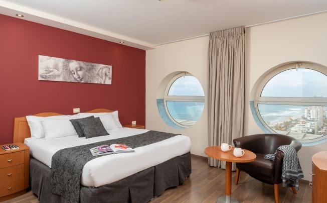 Фото отеля Leonardo Suite Bat Yam Hotel