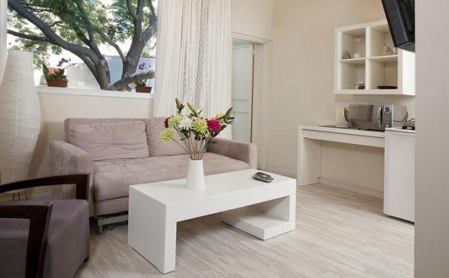 Фото отеля Levy Neve Tzedek - Boutique Lodging