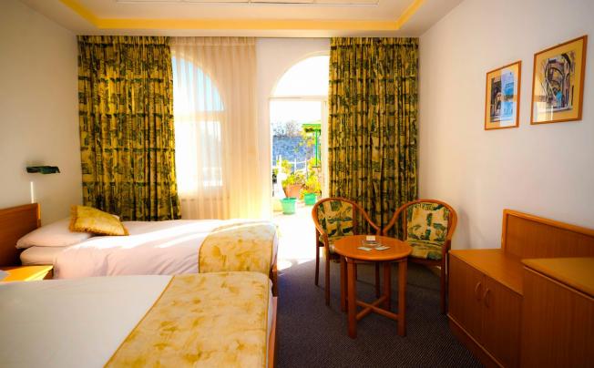 Фото отеля Golden Walls Hotel