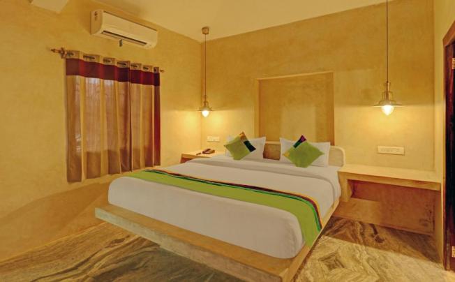 Фото отеля Morjim Banyan Resort