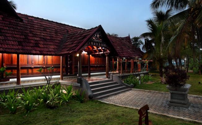 Фото отеля Vasundhara Sarovar Premiere