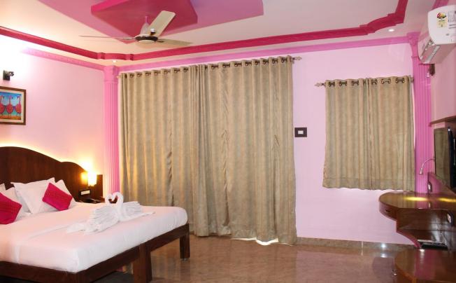 Фото отеля Sea View Resort Patnem