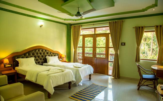Фото отеля Sea View Resort Patnem