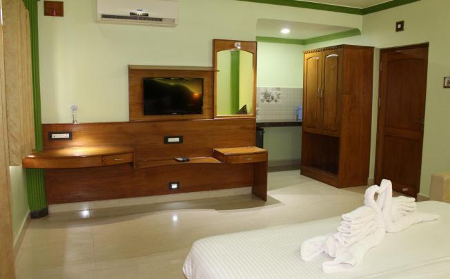 Фото отеля Sea View Resort Patnem