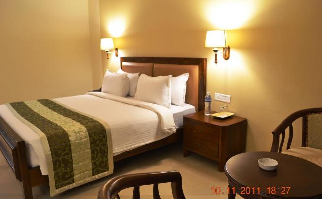 Фото отеля Uday Suites