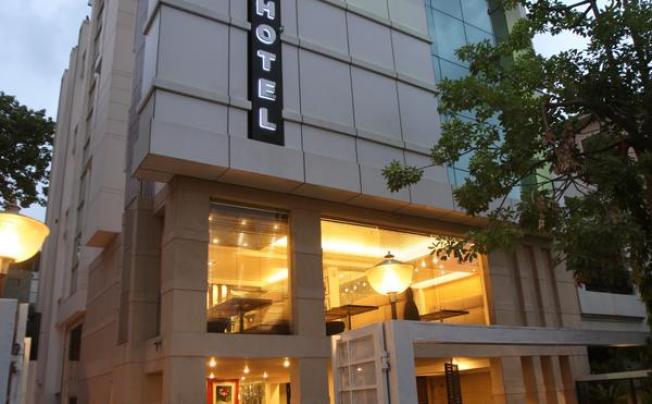 Фото отеля Emblem Hotel New Friends Colony