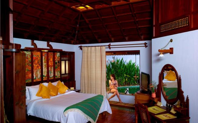 Фото отеля KUMARAKOM LAKE RESORT