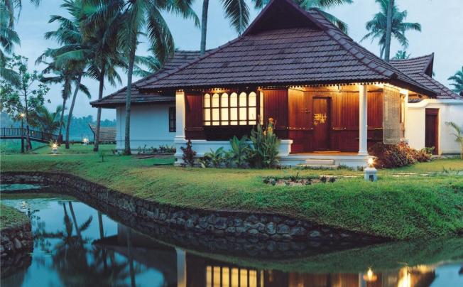 Фото отеля KUMARAKOM LAKE RESORT