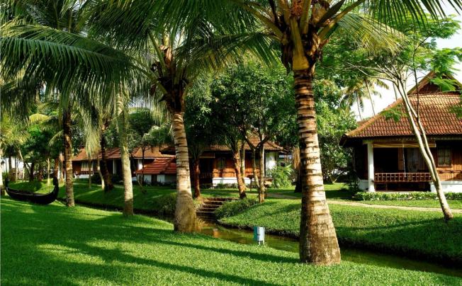Фото отеля KUMARAKOM LAKE RESORT