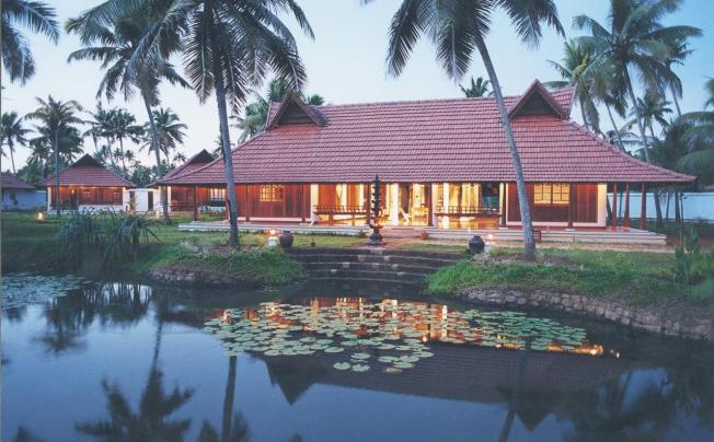Фото отеля KUMARAKOM LAKE RESORT