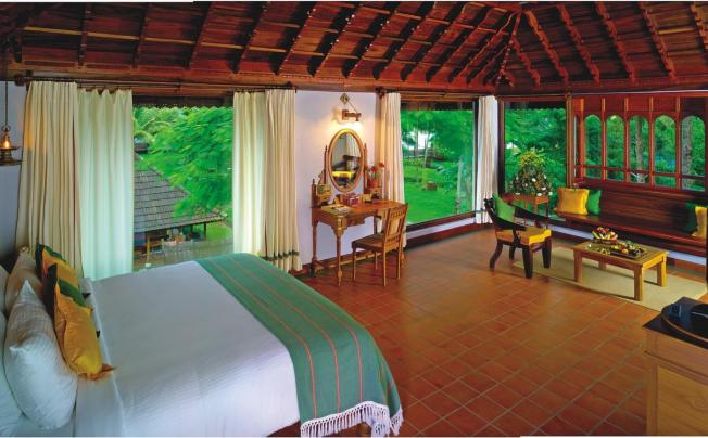 Фото отеля KUMARAKOM LAKE RESORT