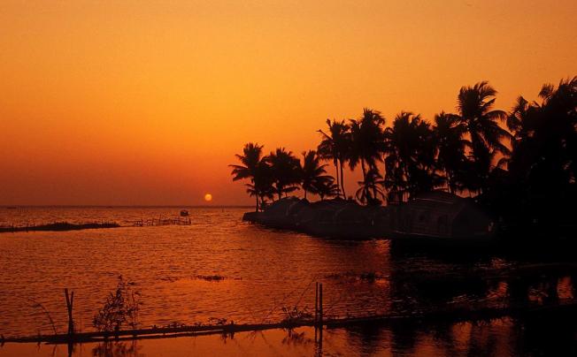 Фото отеля KUMARAKOM LAKE RESORT