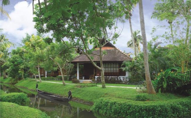 Фото отеля KUMARAKOM LAKE RESORT