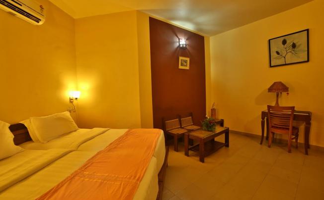 Фото отеля Deshadan Cliff & Beach Resort