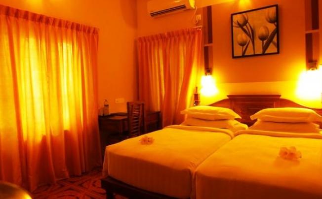 Фото отеля Deshadan Cliff & Beach Resort
