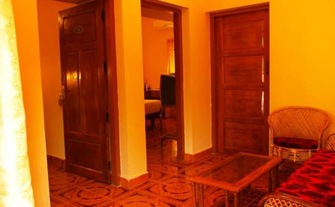 Фото отеля Deshadan Cliff & Beach Resort