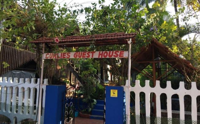Фото отеля Curlies Guest House