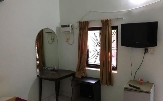Фото отеля CURLIES GUEST HOUSE