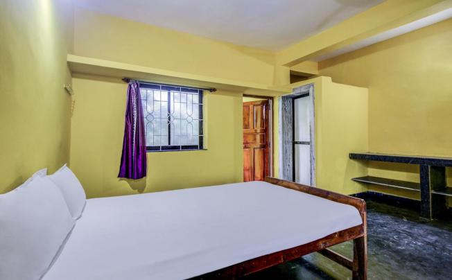 Фото отеля SPOT ON 49060 Radhabai Guest House