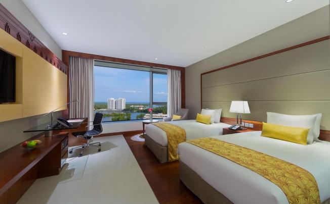 Фото отеля Crowne plaza kochi