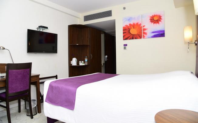 Фото отеля PREMIER INN SHALIMAR BAGH NEW DELHI