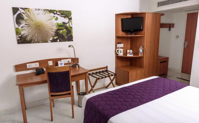 Фото отеля PREMIER INN SHALIMAR BAGH NEW DELHI
