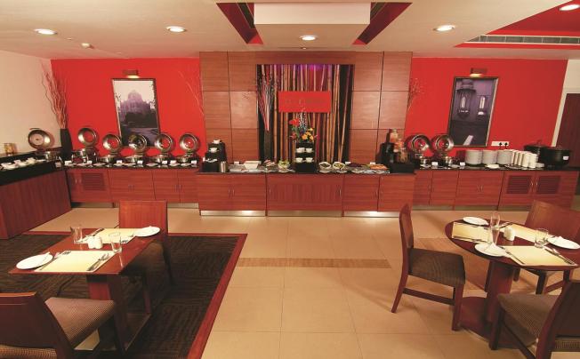 Фото отеля PREMIER INN SHALIMAR BAGH NEW DELHI