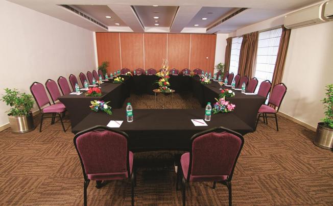 Фото отеля PREMIER INN SHALIMAR BAGH NEW DELHI