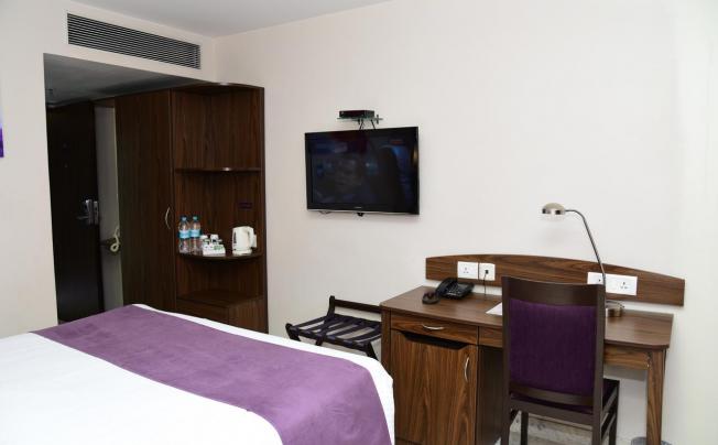 Фото отеля PREMIER INN SHALIMAR BAGH NEW DELHI