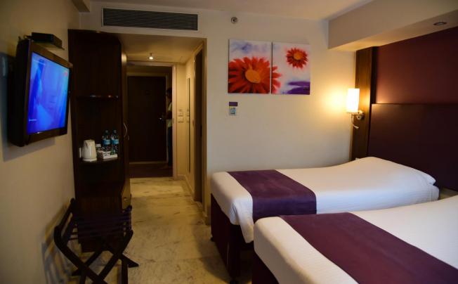 Фото отеля PREMIER INN SHALIMAR BAGH NEW DELHI