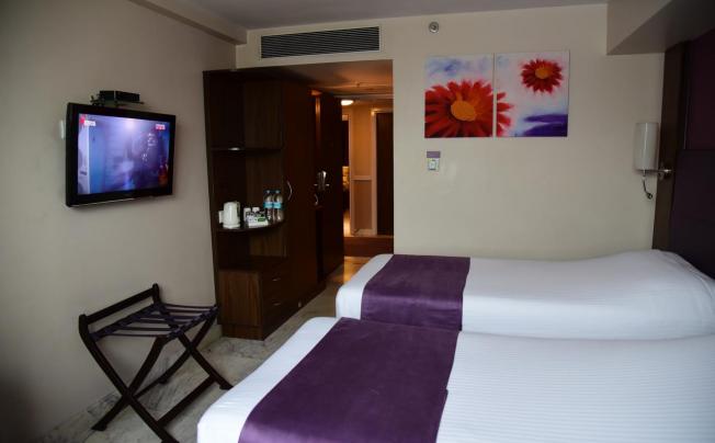Фото отеля PREMIER INN SHALIMAR BAGH NEW DELHI