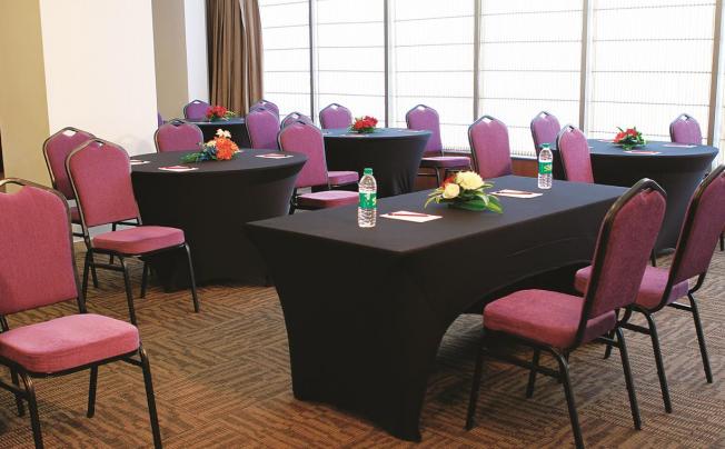 Фото отеля PREMIER INN SHALIMAR BAGH NEW DELHI