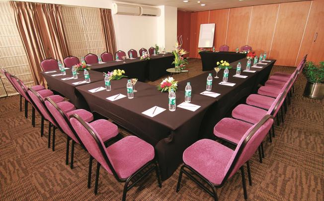 Фото отеля PREMIER INN SHALIMAR BAGH NEW DELHI
