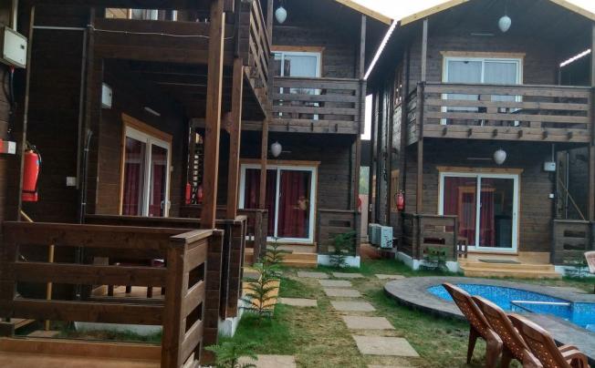 Фото отеля WENZET COTTAGES