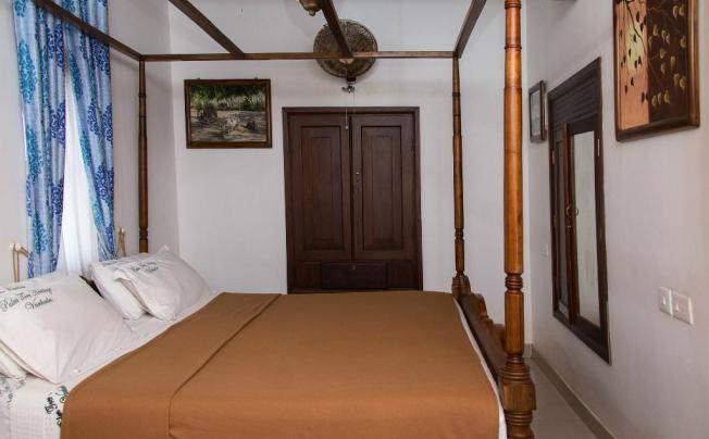 Фото отеля PALM TREE BUNGALOW