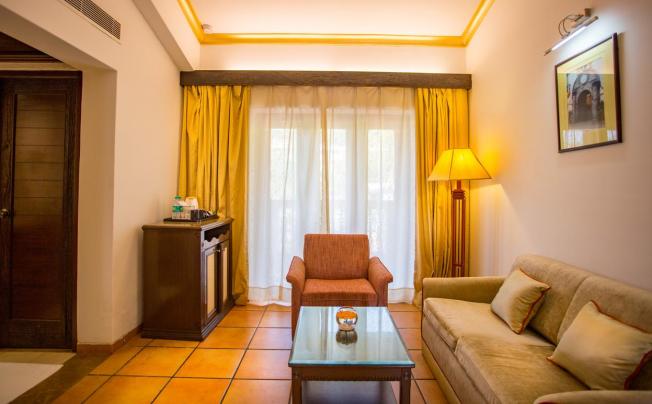 Фото отеля Lazy Lagoon Sarovar Portico Suites