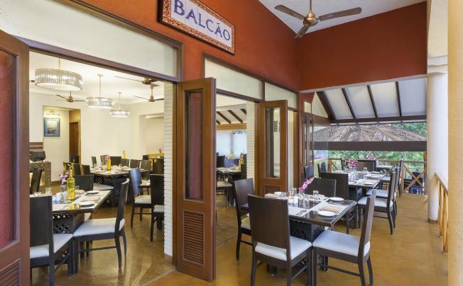 Фото отеля Lazy Lagoon Sarovar Portico Suites
