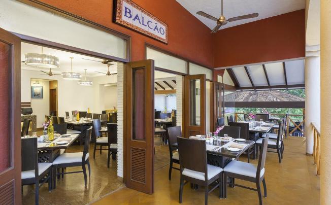 Фото отеля Lazy Lagoon Sarovar Portico Suites
