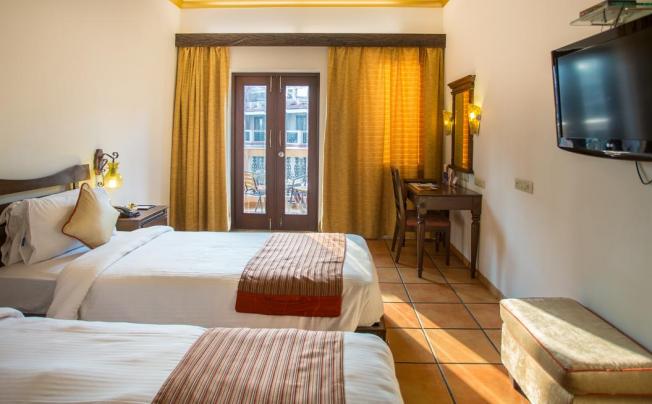 Фото отеля Lazy Lagoon Sarovar Portico Suites