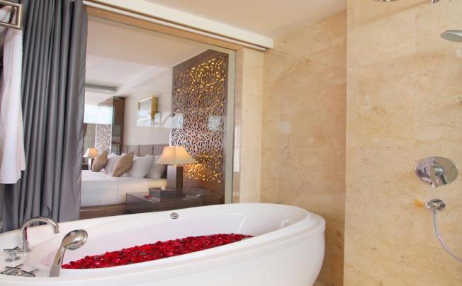Фото отеля Kayu Raja Villa Kerobokan
