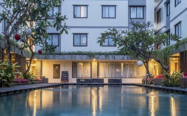 Фото отеля Dafam Savvoya Seminyak hotel