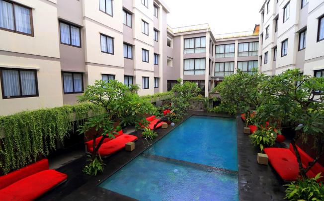 Фото отеля Dafam Savvoya Seminyak hotel