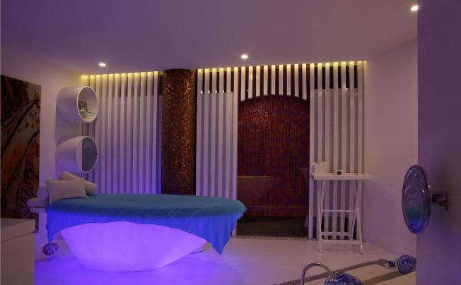 Фото отеля Double-six Luxury Hotel Seminyak